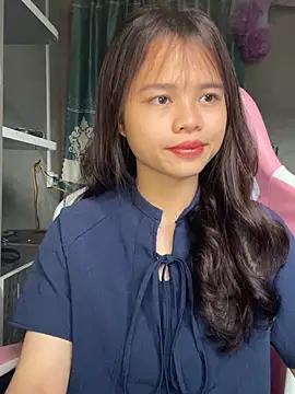 mayha11 online show from April 16, 2026, 1:17 am