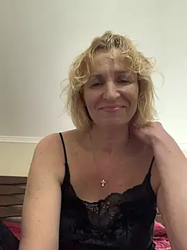 Beautiful Princess Diana online show from April 18, 2026, 8:31 pm