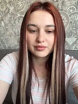 Cherrychka online show from April 17, 2026, 3:53 am