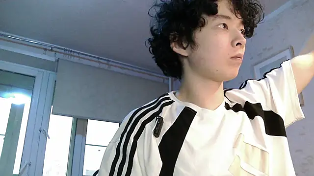 Miklaxyk online show from May 13, 2026, 1:34 am