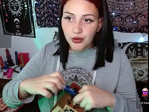 Snapshot of Ozzy_Valentino chatting on July 21, 2026, 10:55 pm Ozzy Valentino online show from July 21, 2026, 10:55 pm