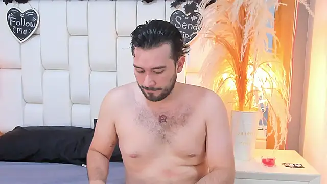 AdrianSith online show from April 10, 2026, 11:34 pm