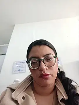 Snapshot of SOFI__10 chatting on June 29, 2026, 1:33 pm SOFI 10 online show from June 29, 2026, 1:33 pm