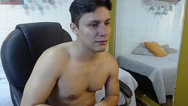 Zayn clausen online show from April 17, 2026, 5:27 pm