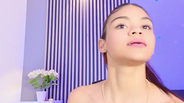 Anthonella smiith online show from April 16, 2026, 5:03 pm