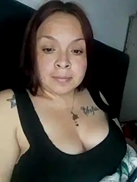 Lina19 93 online show from April 27, 2026, 7:39 am