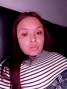 Lina19 93 online show from April 15, 2026, 5:06 pm