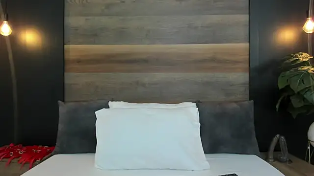 jade spinters online show from May 31, 2026, 12:44 pm