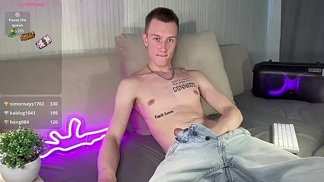 Snapshot of Travis_Gracile chatting on July 20, 2026, 10:39 am Travis Gracile online show from July 20, 2026, 10:39 am