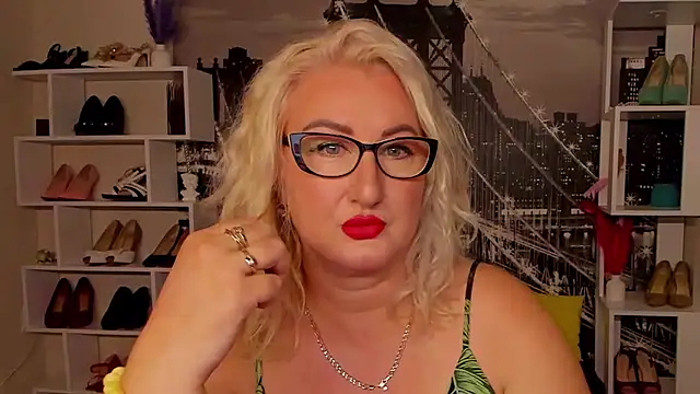 DianaFrances online show from May 9, 2026, 3:26 pm