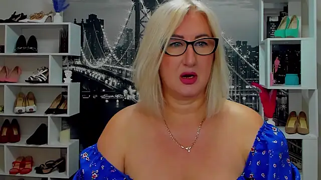 DianaFrances online show from May 17, 2026, 11:10 am