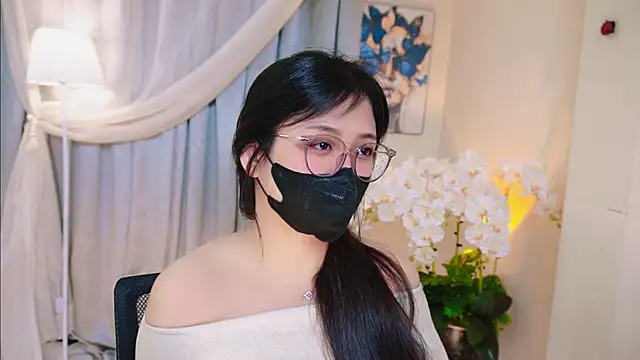 Snapshot of Chan_Chann chatting on May 4, 2026, 2:15 am Chan Chann online show from May 4, 2026, 2:15 am