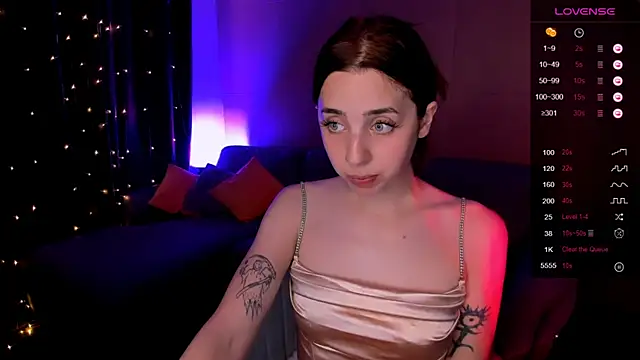 Snapshot of CharliGrace_ chatting on June 25, 2026, 8:19 am CharliGrace online show from June 25, 2026, 8:19 am