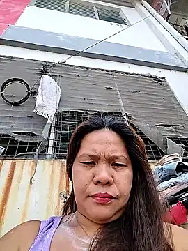 FILIPINAPUSSYPINAY online show from April 16, 2026, 12:33 am