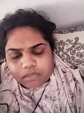 hotsilk21 online show from April 15, 2026, 2:50 am