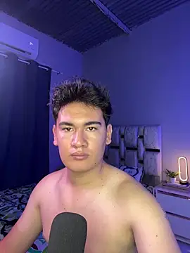 Andruetxx online show from April 12, 2026, 4:49 am