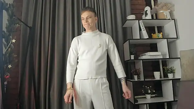 TwinkWhite online show from April 15, 2026, 8:20 pm