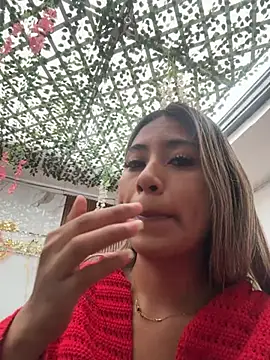 Snapshot of Kimmiebellarie chatting on July 11, 2026, 1:22 pm Kimmiebellarie online show from July 11, 2026, 1:22 pm