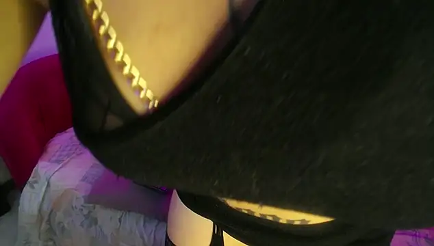 aitana monteverde online show from April 15, 2026, 1:26 pm