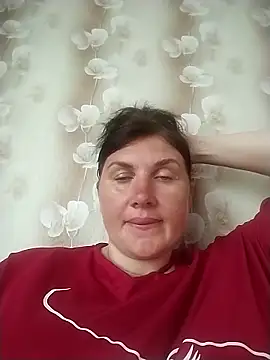 SaraDeer31 online show from April 28, 2026, 1:04 pm