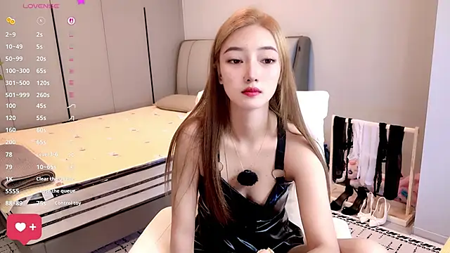 MMMxiXi6 online show from June 1, 2026, 9:58 pm
