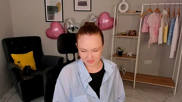 Kira Lemos online show from June 9, 2026, 11:55 am