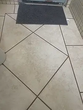 Anjinho311010 online show from April 15, 2026, 3:27 pm