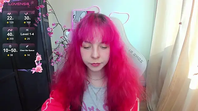 InfernoKitten online show from April 17, 2026, 1:08 am