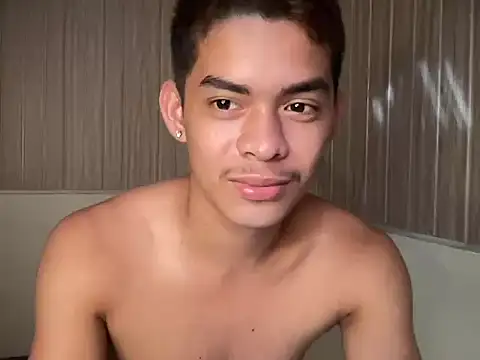 yourhotasian jhonpol16 online show from June 2, 2026, 1:16 am