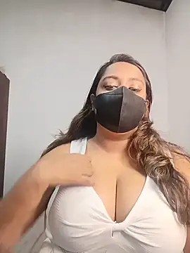 Suger Lips 99 online show from June 18, 2026, 3:17 pm