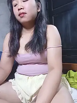 Snapshot of _Sara_02 chatting on May 13, 2026, 2:35 pm Sara 02 online show from May 13, 2026, 2:35 pm