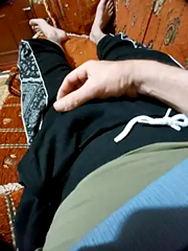 Dadee20 online show from April 15, 2026, 9:15 pm