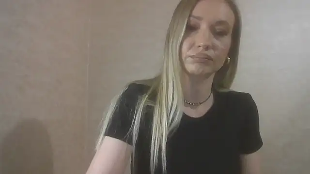 NoirEnigma online show from April 14, 2026, 8:14 pm