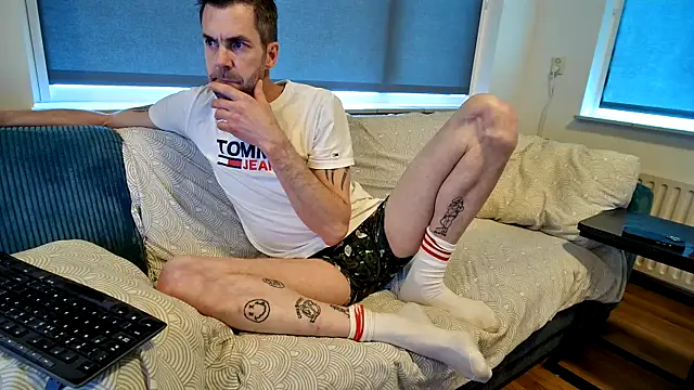 Snapshot of Bttmboyexhibitionist chatting on April 20, 2026, 1:03 pm Bttmboyexhibitionist online show from April 20, 2026, 1:03 pm