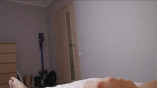 vesullillo online show from April 16, 2026, 6:25 am