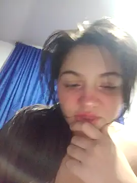 rosemilkbobs online show from April 13, 2026, 4:44 pm