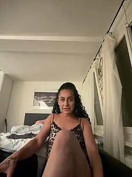 CurlyRouge online show from June 2, 2026, 10:21 pm