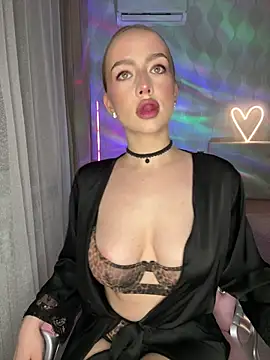 AlisaPearl online show from May 20, 2026, 7:22 pm