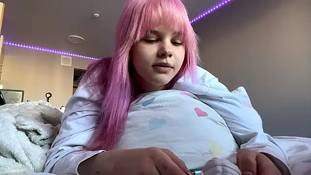 Iam Eshly online show from April 28, 2026, 11:03 am