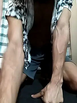 itsmemadhu2019 online show from May 11, 2026, 12:39 pm