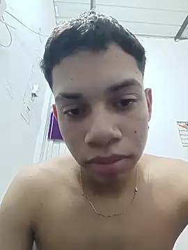 Snapshot of curious_straight_guy chatting on June 10, 2026, 2:35 am curious straight guy online show from June 10, 2026, 2:35 am