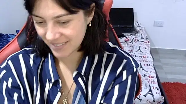 Snapshot of Bandida553 chatting on June 11, 2026, 12:32 am Bandida553 online show from June 11, 2026, 12:32 am