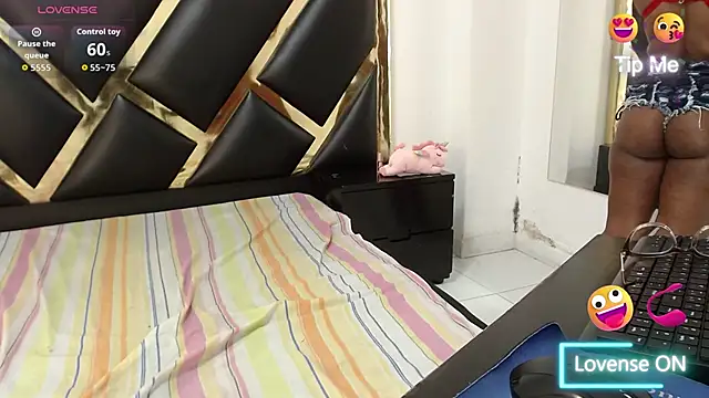 AprilyCrystal2 online show from April 14, 2026, 11:48 am