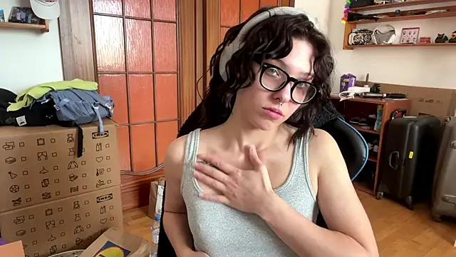 Snapshot of PillowPeachX chatting on May 23, 2026, 10:03 am PillowPeachX online show from May 23, 2026, 10:03 am