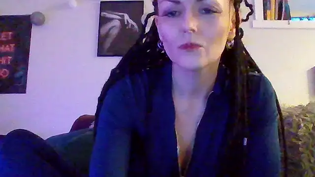 shyhornymommy online show from April 18, 2026, 7:58 pm