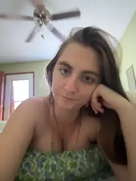 prettykitttty online show from April 14, 2026, 7:30 pm