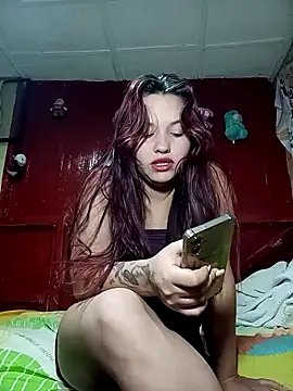 Linaydeif online show from April 18, 2026, 12:35 am