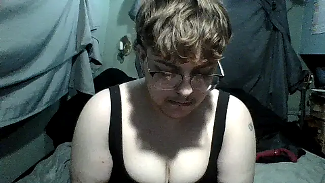 BashfulEmby online show from April 14, 2026, 3:33 am