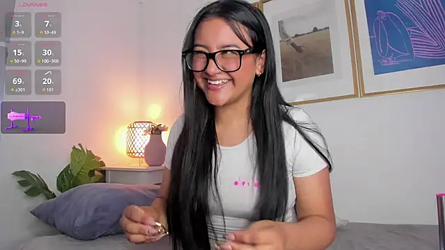 Snapshot of valka_collinss chatting on June 4, 2026, 7:40 pm valka collinss online show from June 4, 2026, 7:40 pm