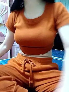 Snapshot of -Tiranly- chatting on April 15, 2026, 6:52 am -Tiranly- online show from April 15, 2026, 6:52 am